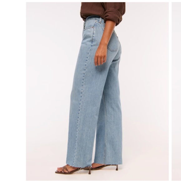 Abercrombie & Fitch Denim - Abercrombie The Loose High Rise Curve Love Jeans 25 0L Light Wash Baggy Wide Leg